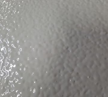 에포코트 엠보스 무늬 불량