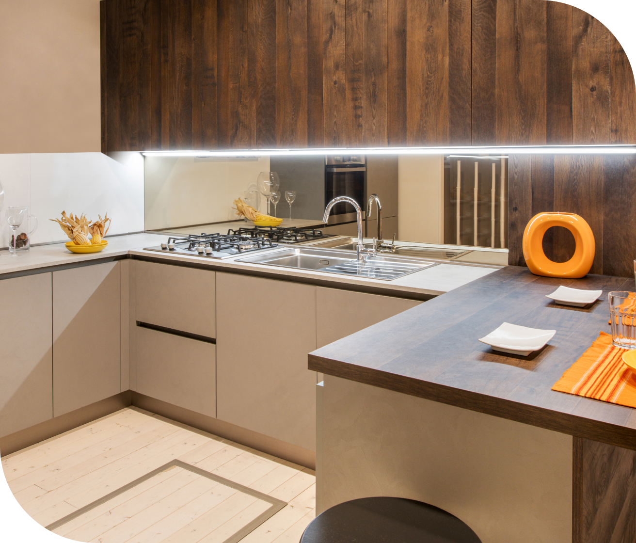 우드 화이트 색상의 주방 사진